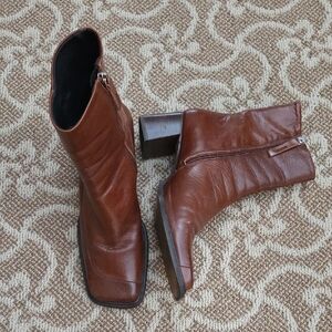 Vintage Spanish Boots 9 1/2